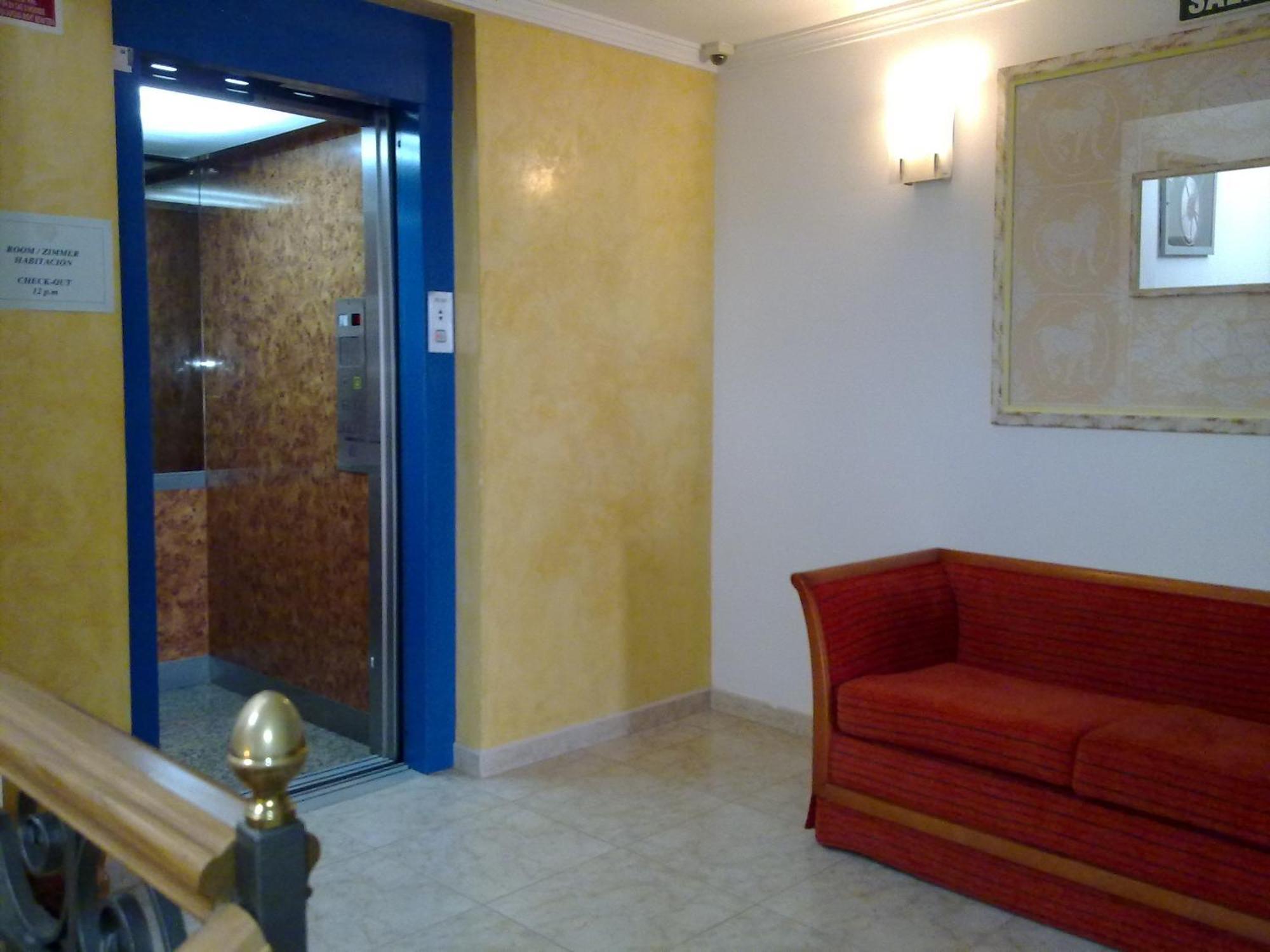 Hostal Leo D'Or Cala D´Or エクステリア 写真